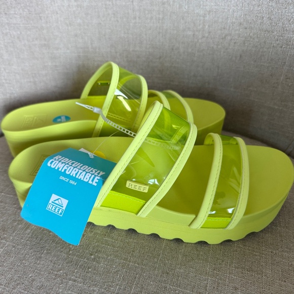 Reef Shoes - Brand NEW w tags! Womens Reef Vista Hi Energy Platform Sandal, S-9, green.